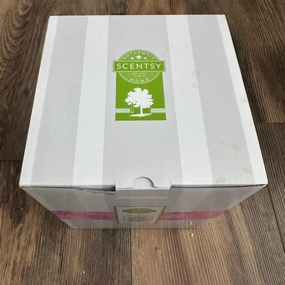 Scentsy Passion for Pink Warmer - Picture 2 of 6